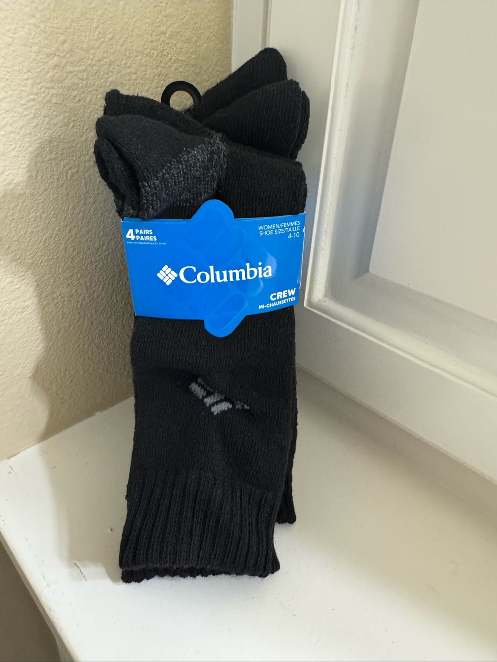 NWT Women's Columbia Black Crew Athletic Socks - 4 Pack